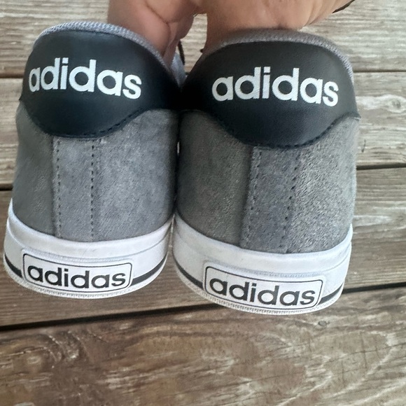 Adidas Men's Black and Gray Sneakers size 7 - Picture 3 of 8